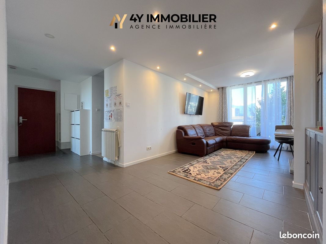 Appartement 5 pièces 83 m² · à Saint-Martin-d'Hères · 83 m² · 210 000 €