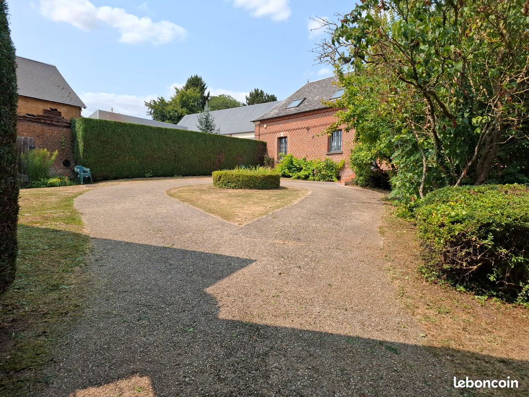 Maison 7 pièces 145 m² · à Grandvilliers · 145 m² · 230 000 €