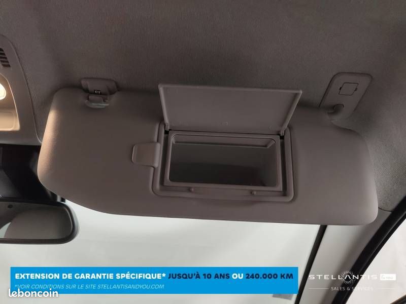 Citroën C3 BlueHDi 100 S&S BVM6 Shine Pack (image 39)