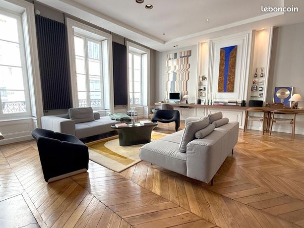 Appartement 3 pièces 97 m² — 1