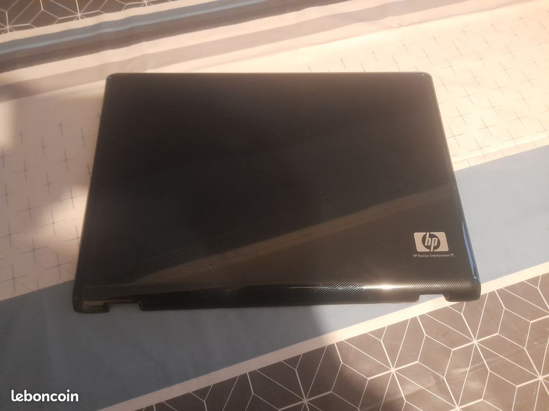 Capot Arrière D'écran Pour HP Probook 4730s - Référence 646272-001 - Occasion En état Fonctionnel