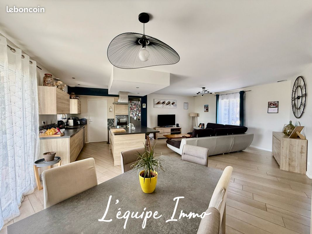 Maison 4 pièces 113 m² · à Monferran-Savès · 113 m² · 305 000 €