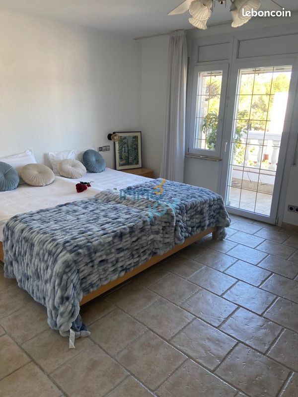 Villa 8 pièces 250 m² - Le Château-d'Oléron 17480 (image principale 12)