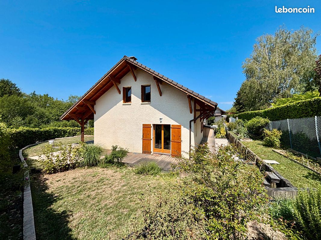 Maison 4 pièces 142 m² · à La Balme-de-Sillingy · 142 m² · 1 990 €