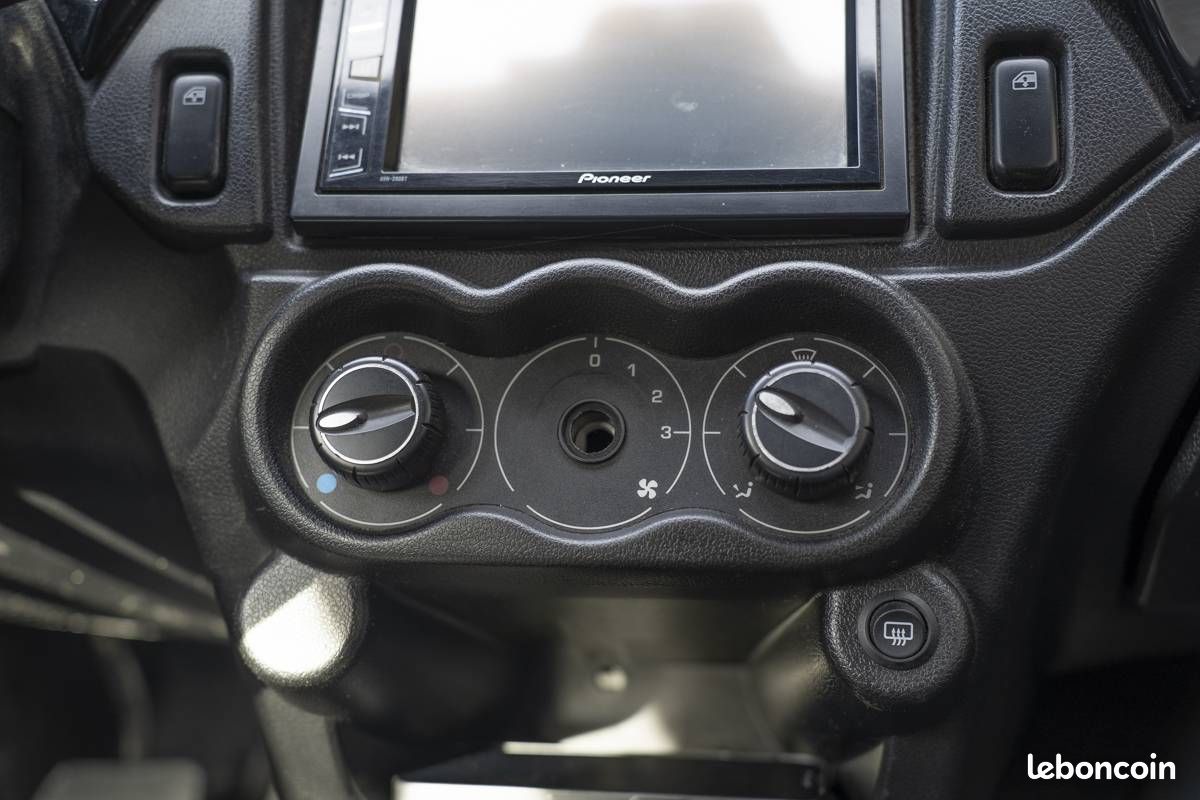 Aixam city coupe (image 16)