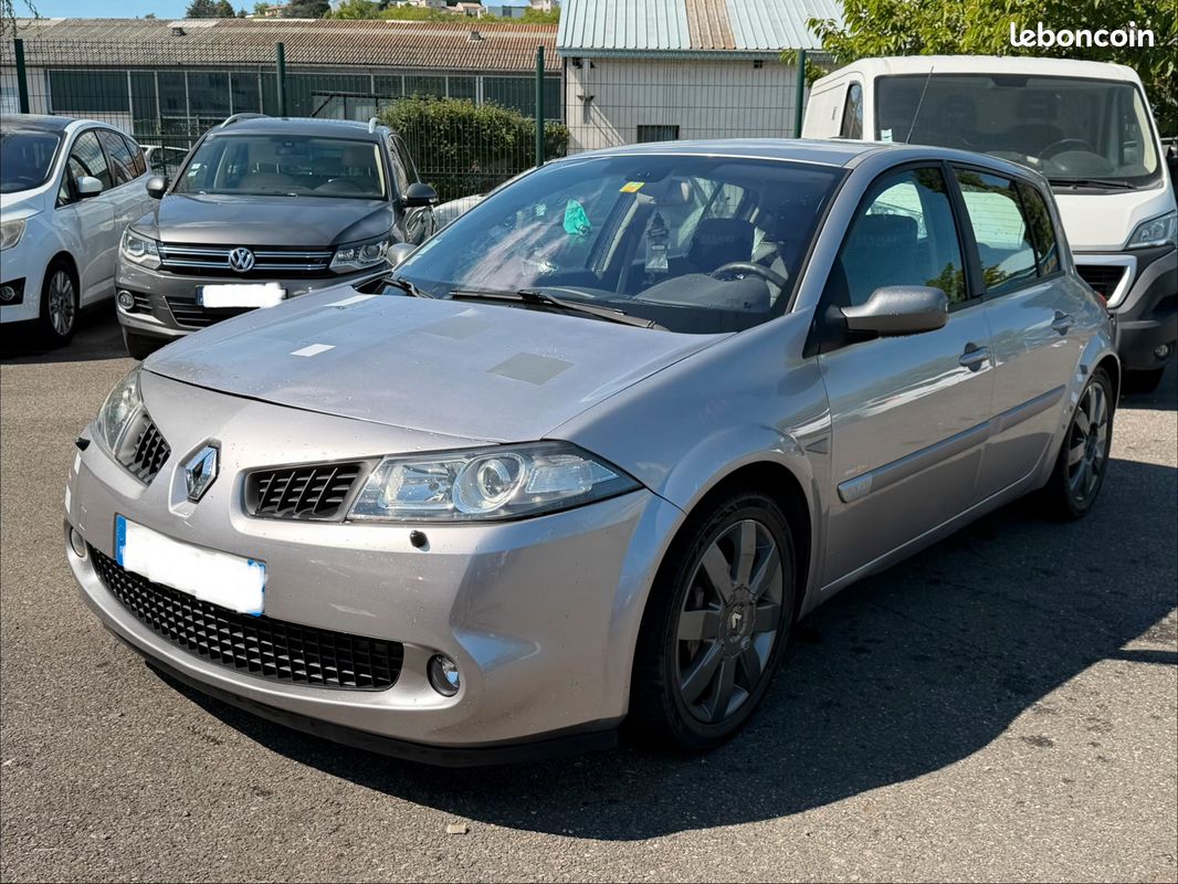 Renault Megane RS F1 TEAM 224ch (image 1)