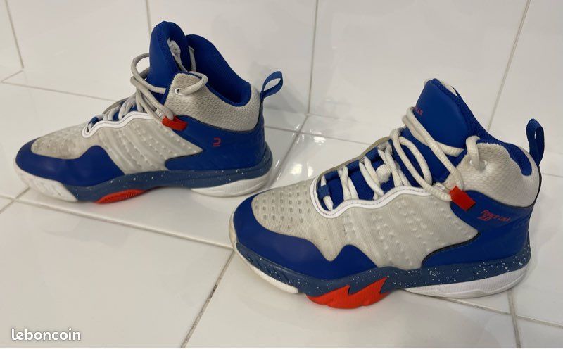 Chaussures de basket enfant Décathlon SS500H Jr Blanc Bleu Rouge