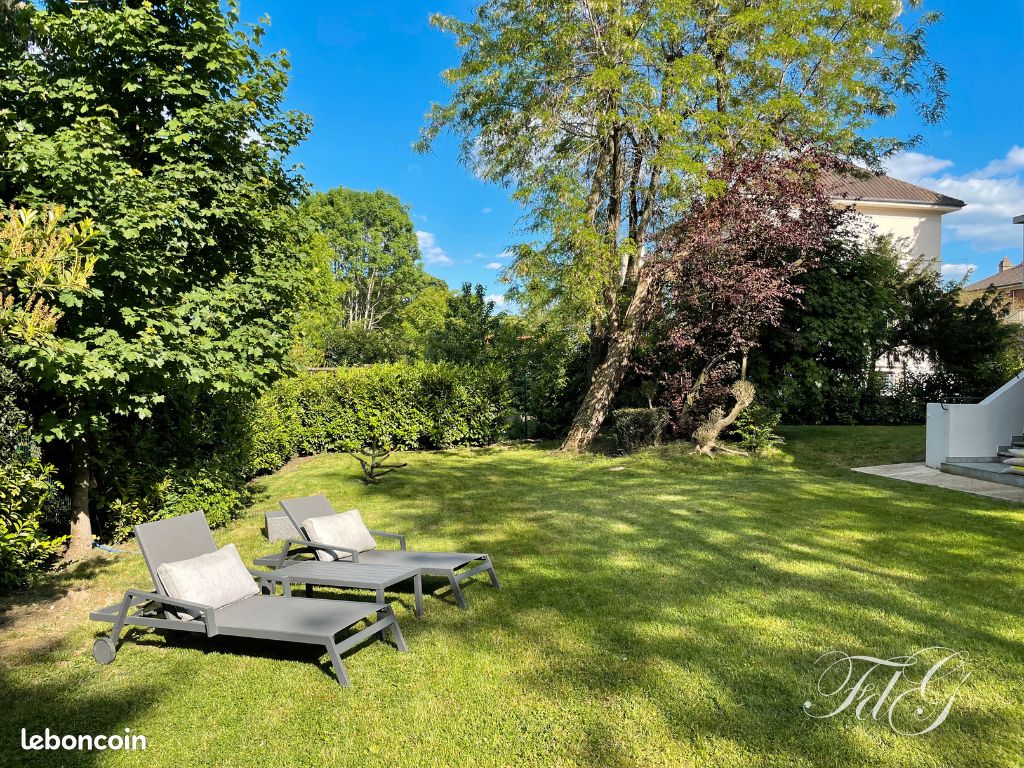 Maison 10 pièces 310 m² · à Sèvres · 310 m² · 1 480 000 €
