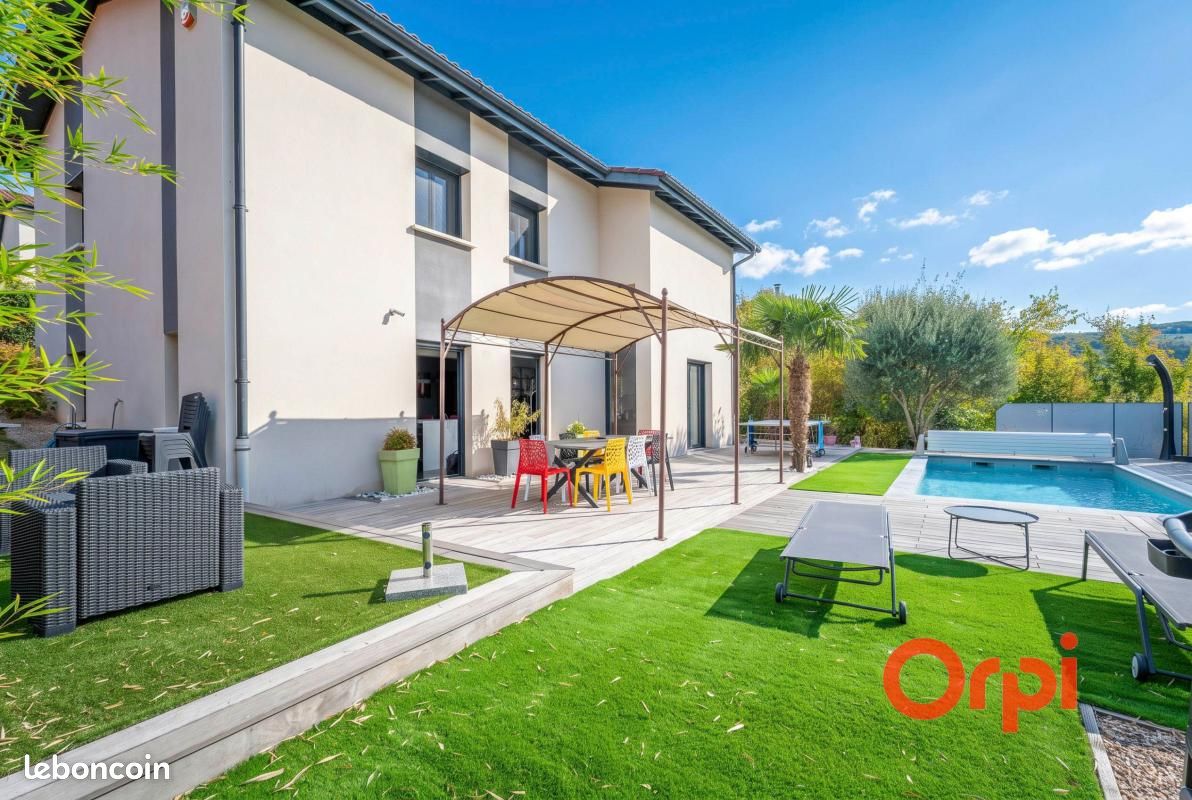 Maison 5 pièces 148 m² · à Saint-Pierre-la-Palud · 148 m² · 498 000 €