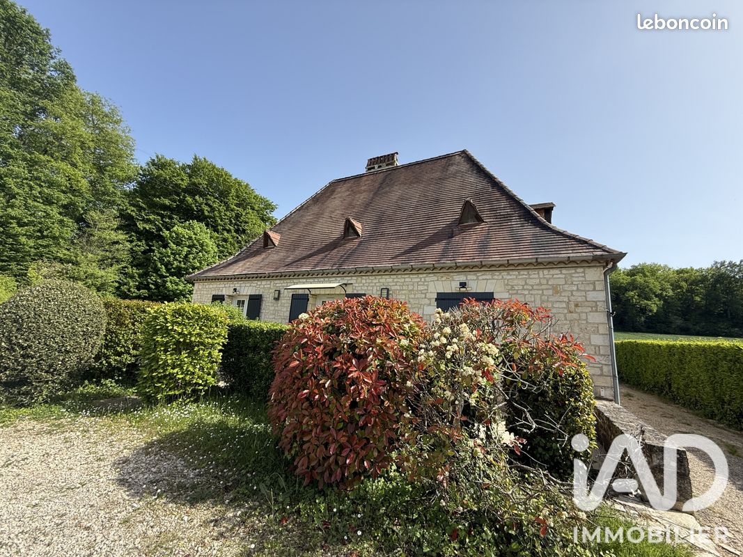 Maison 8 pièces 169 m² · à Varennes · 169 m² · 329 000 €