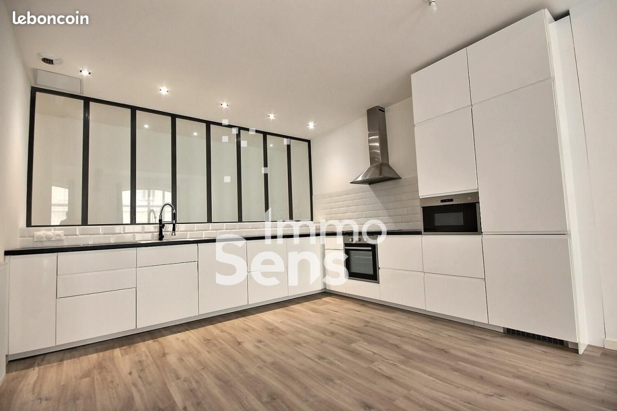 Appartement 4 pièces 131 m² · à Lille · 131 m² · 1 590 €/mois