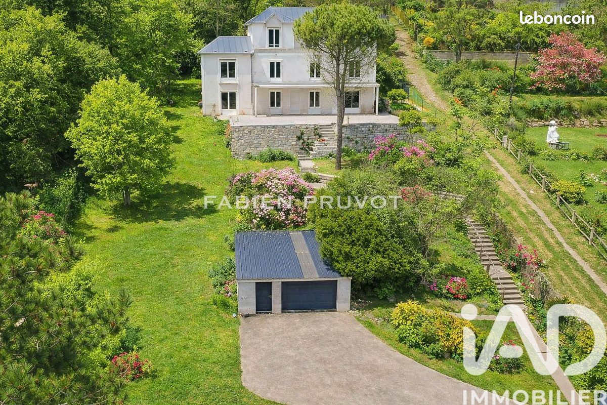 Maison 8 pièces 216 m² · à Herblay-sur-Seine · 216 m² · 870 000 €