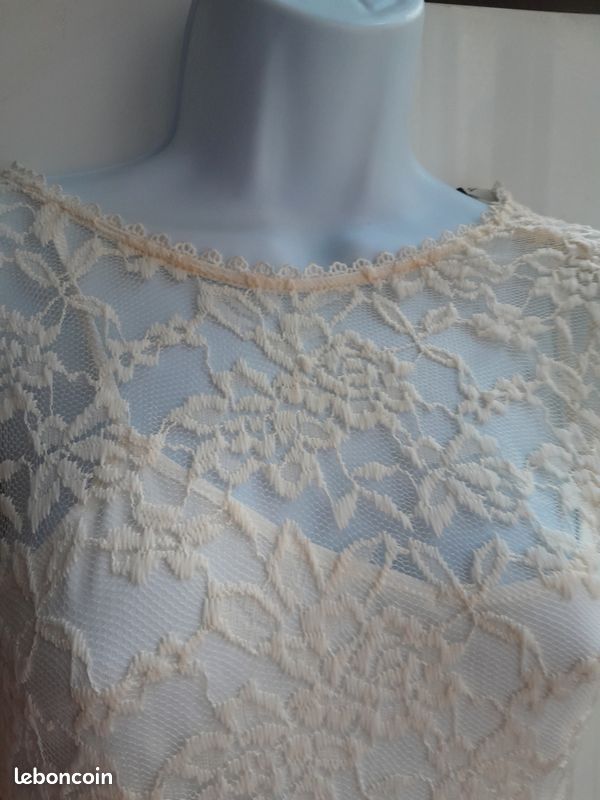 Robe à dentelles (image 2)
