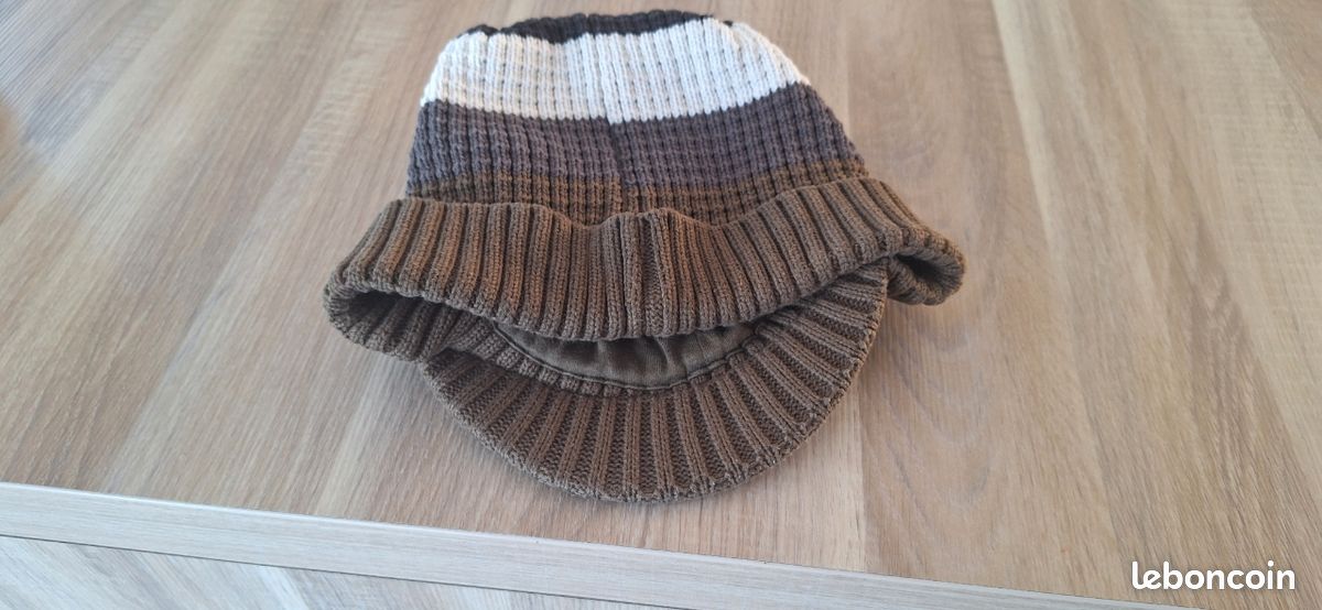 Casquette bonnet avec lisière (image 1)