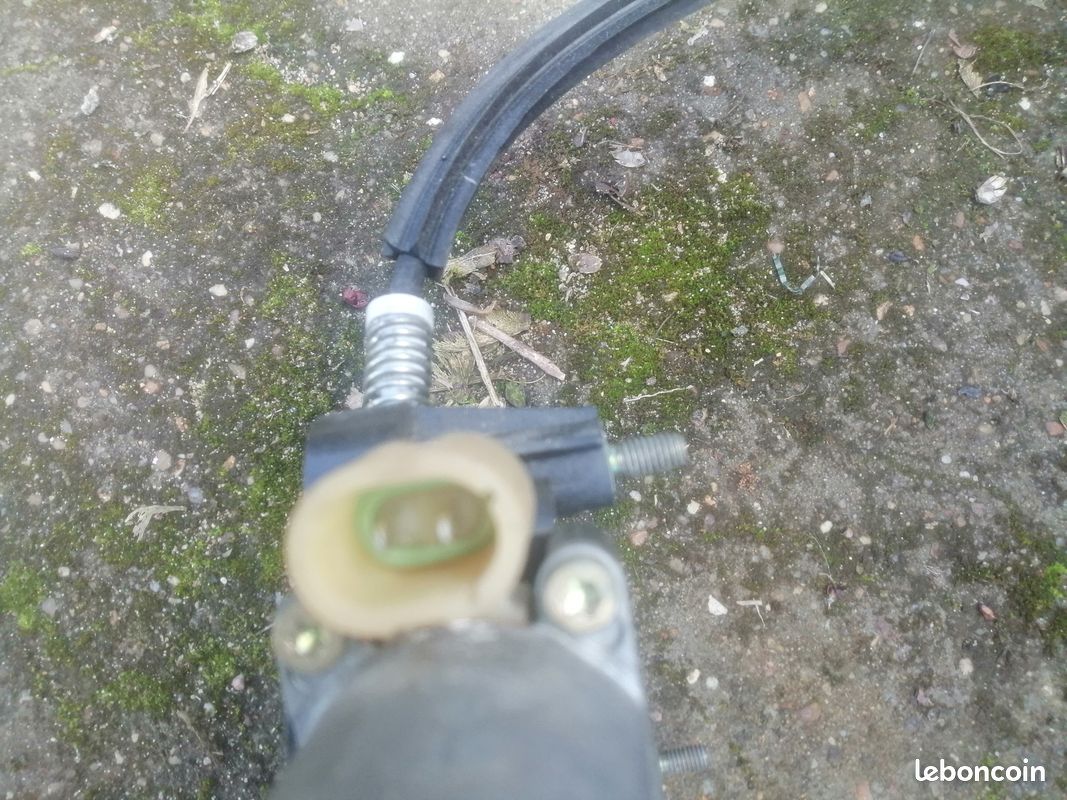 Lève vitre AVD électrique clio 2 ph1 (image 1)