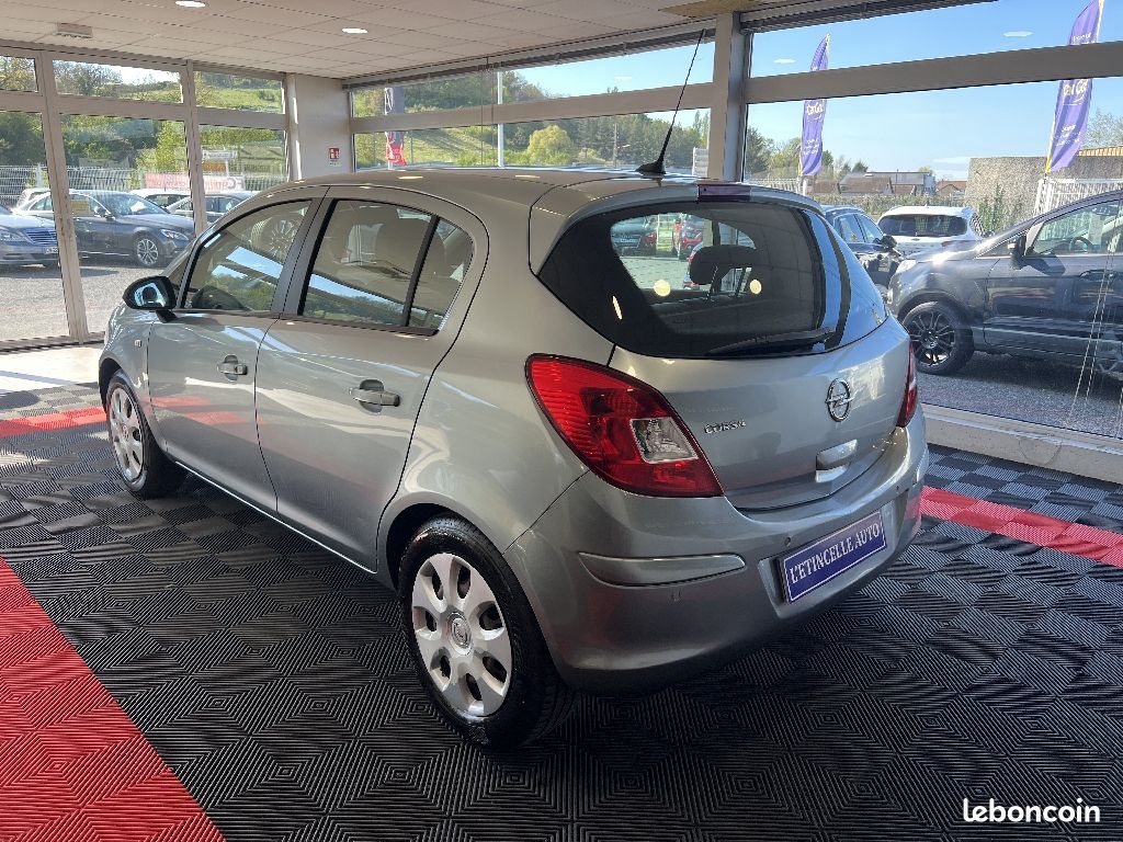 Opel Corsa 1.2 - 85 ch Twinport Graphite (image 3)