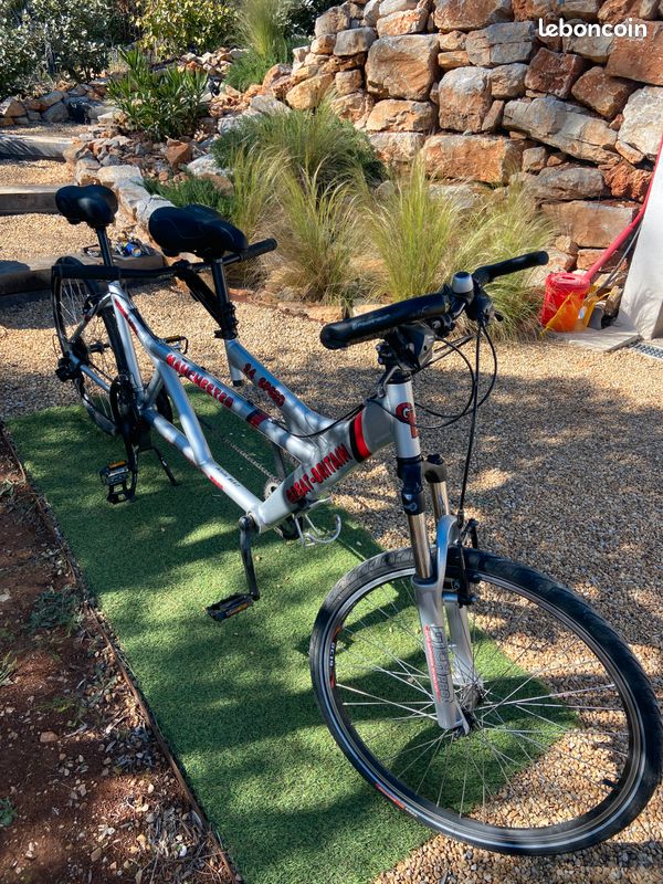 Tandem (image 1)