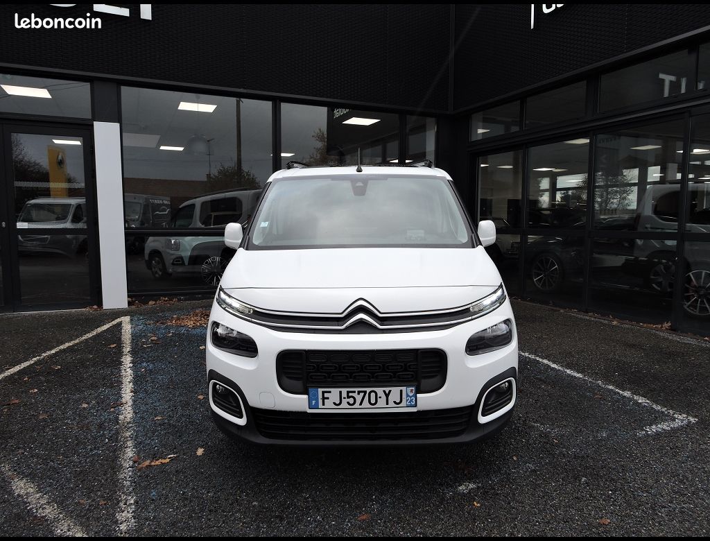 Citroën Berlingo SHINE 1.2 PURETECH 110CH BVM6 (image 3)