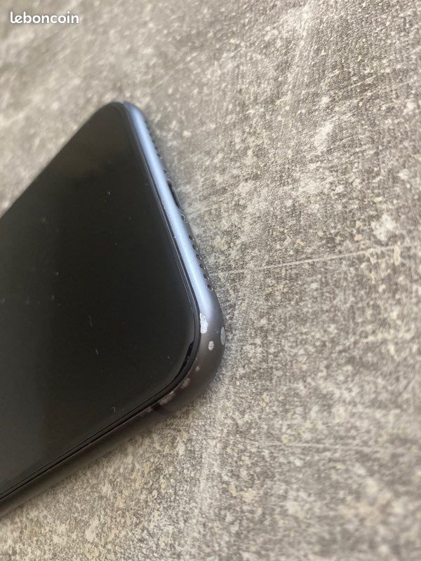 IPhone 11 64go (image 3)