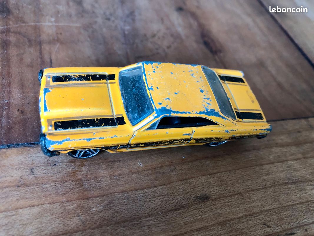 Lot de 10 voitures miniatures Hot Wheels (image 3)
