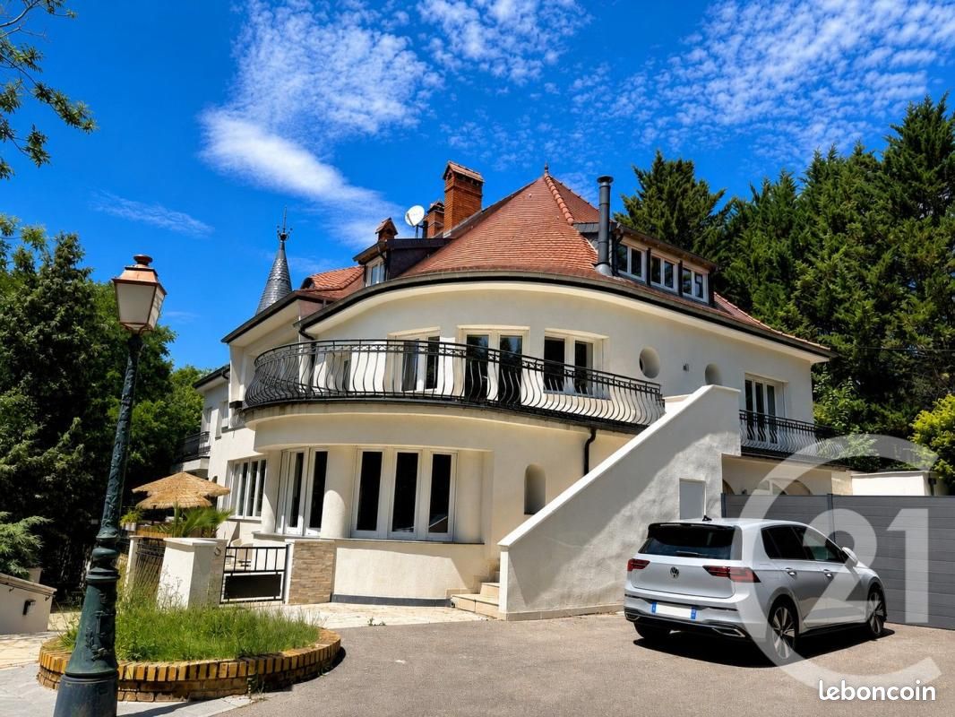 Appartement 5 pièces 153 m² · à Saint-Julien-lès-Metz · 153 m² · 1 900 €