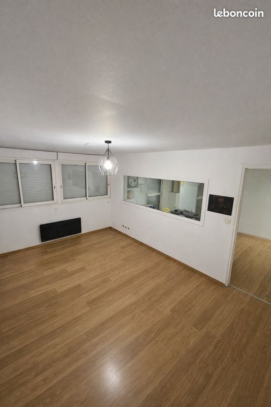 LOCAL 600 m2 / BUREAUX 200 m2 (image 19)