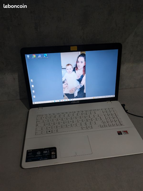 PC portable ASUS de la série X751B (image 1)
