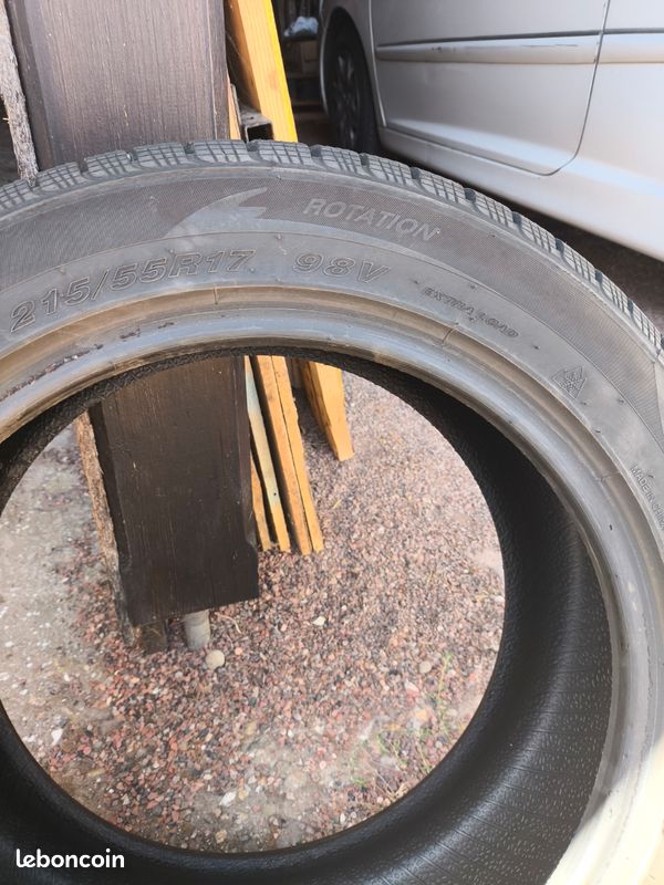 Pneus 4 saisons Goodride 215/55 R17 servis une saison (image 3)