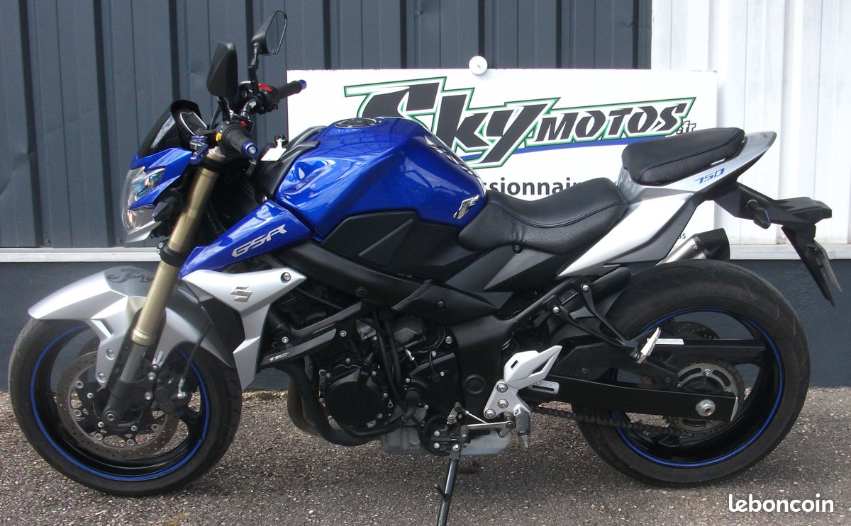 Suzuki GSR750 A2 (image 2)