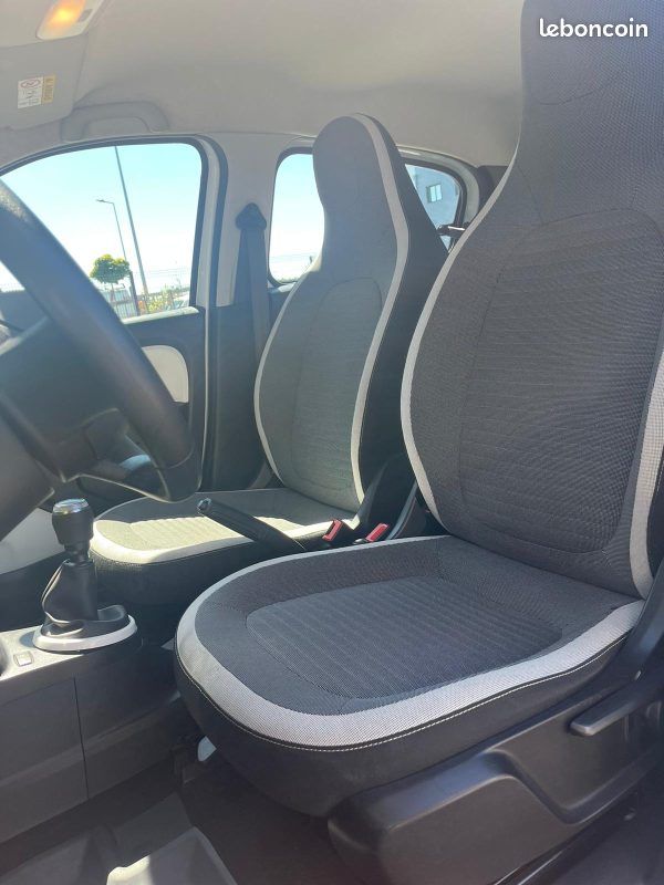 RENAULT TWINGO 3 Zen 1.0 Sce 75Ch (image 8)