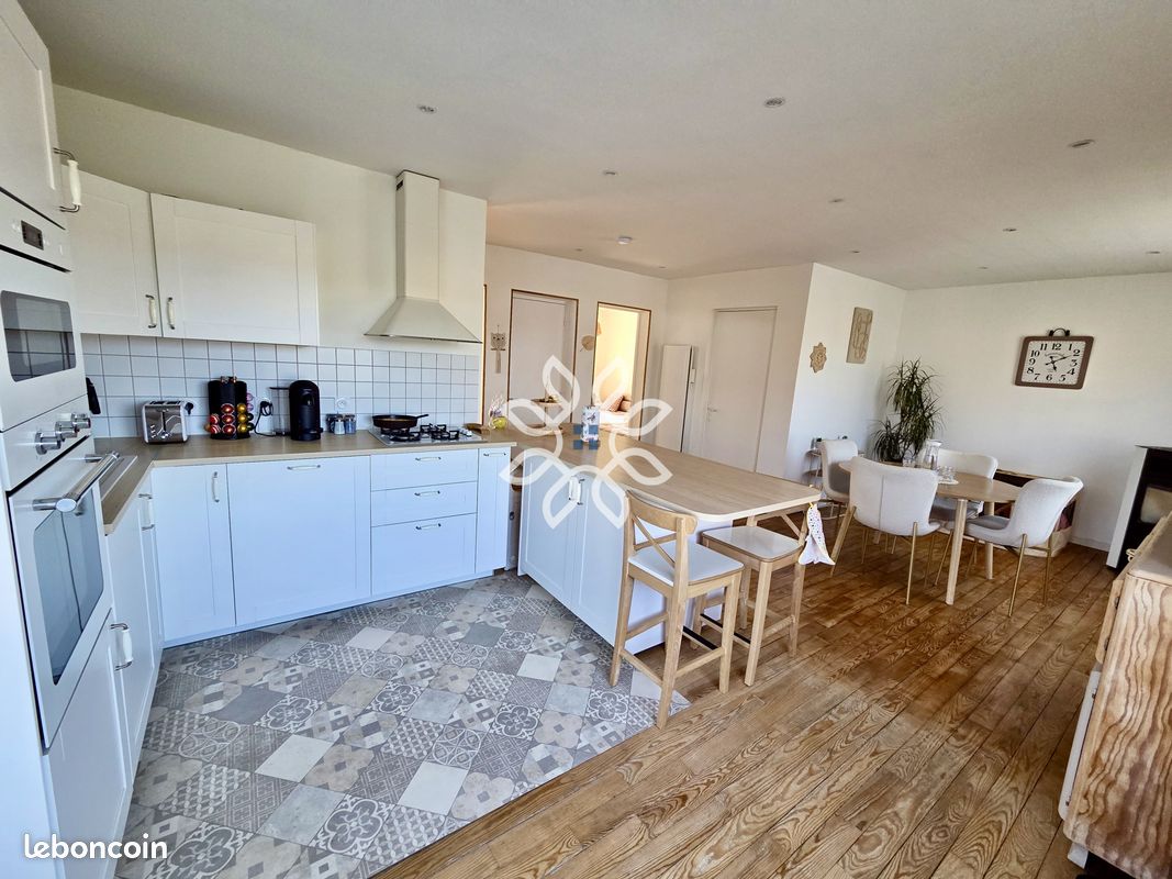 Maison 6 pièces 142 m² · à Brioude · 142 m² · 256 000 €