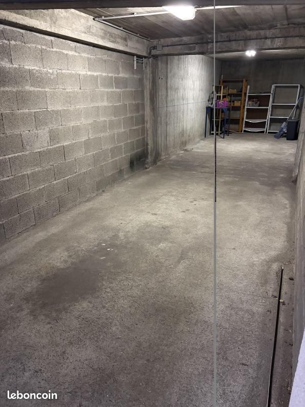 Parking 20 m² · à Limoges · 20 m² · 125 €/mois