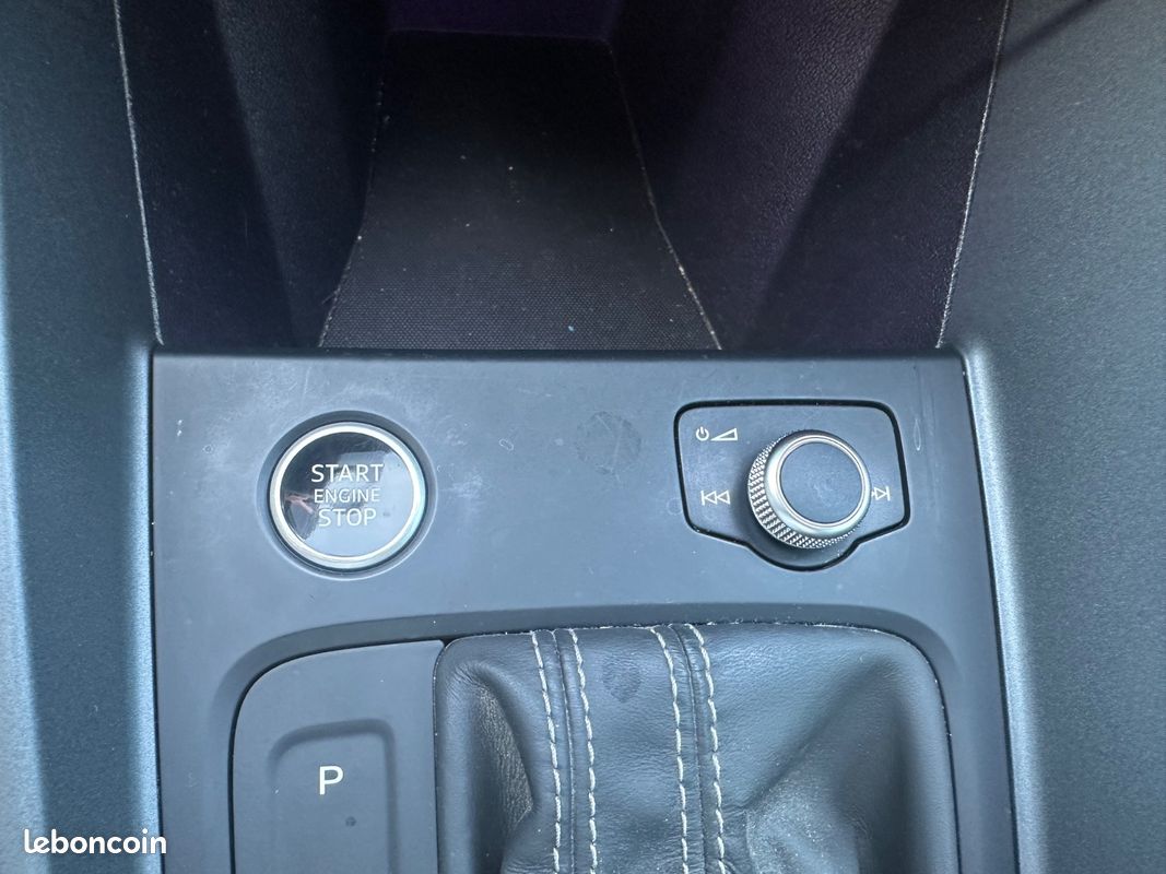 Audi A1 Sportback 35 TFSI 1.5 150CH S-line + CARPLAY + ECLAIRAGE D'AMBIANCE + 2EME MAIN + GARANTIE 12 MOIS (image 31)