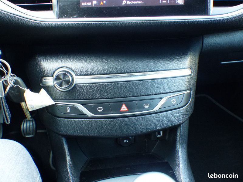 Peugeot 308 1.2 PURETECH 110CH E6.C S&S STYLE (image 17)