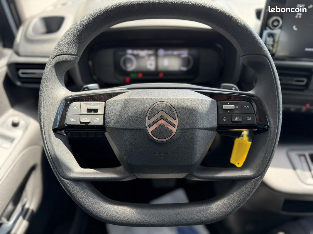 CITROEN BERLINGO ë-136 54kWh PLUS Automatique 5 Places (image 10)