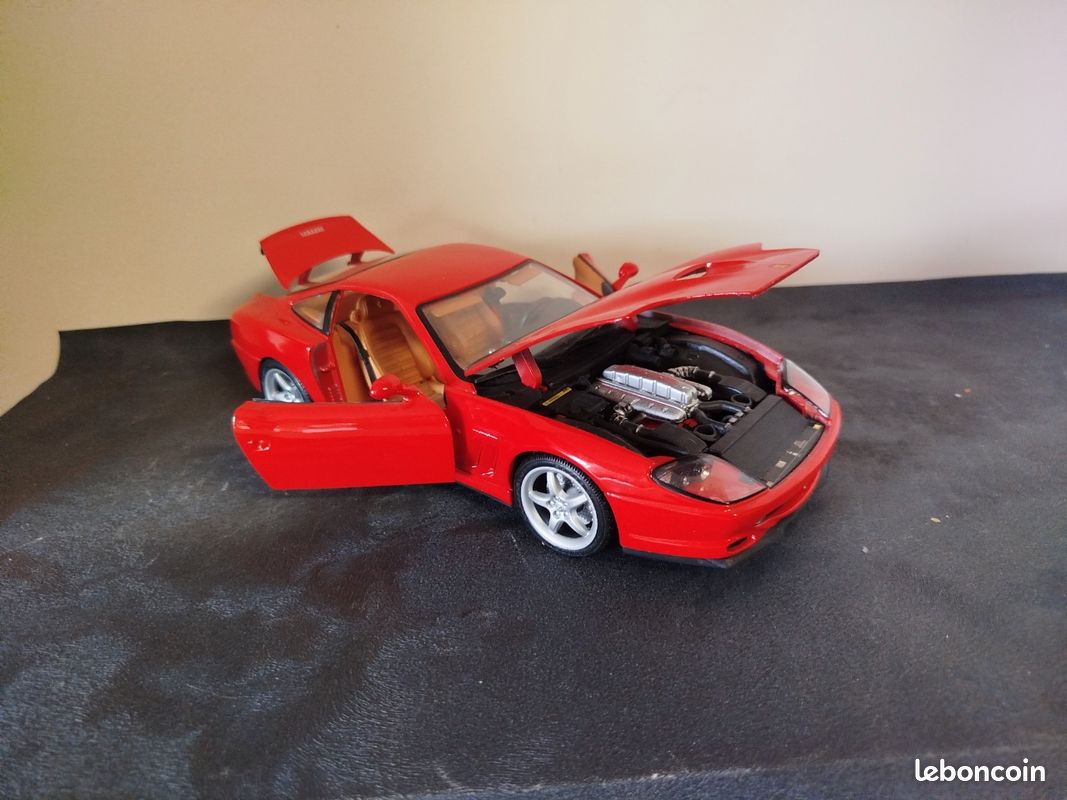 Voiture miniature 1/18 Ferrari maranelo (image 5)