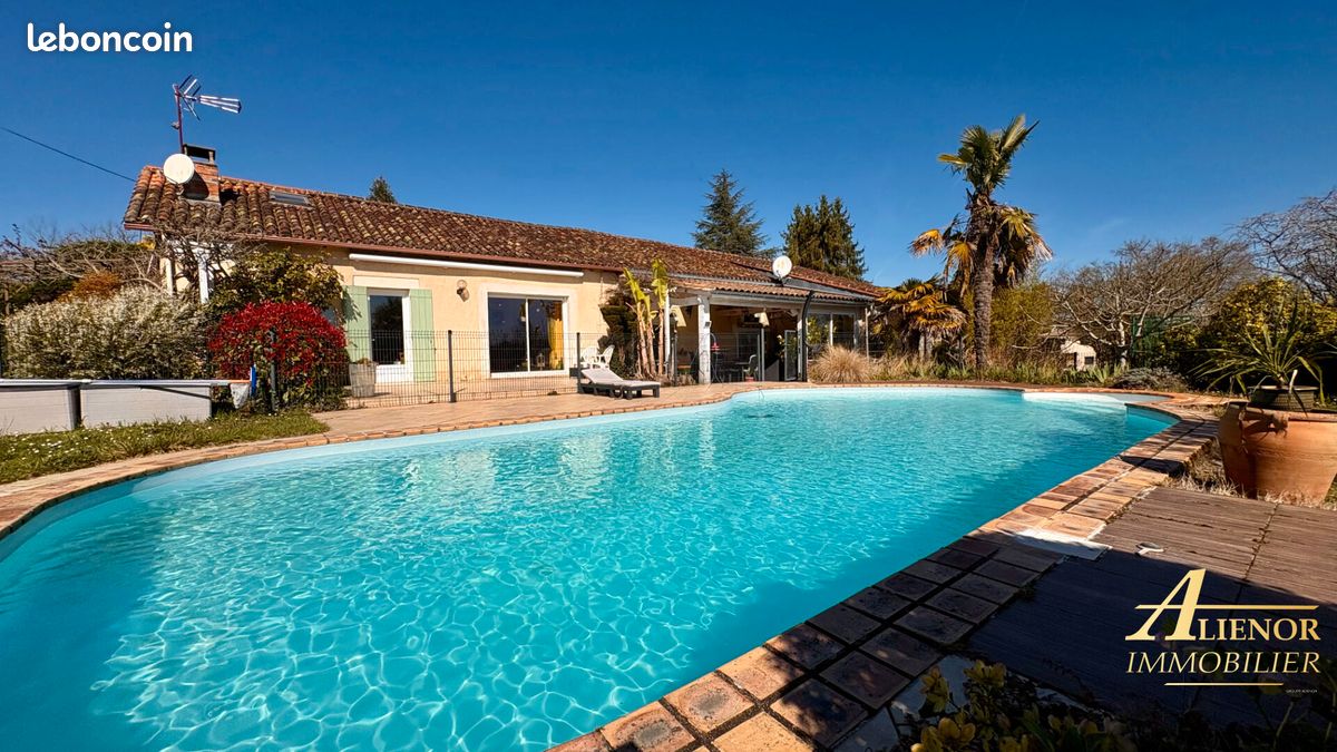 Maison 7 pièces 182 m² · à Boulazac Isle Manoire · 182 m² · 296 800 €