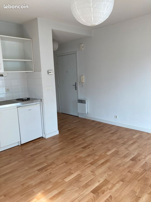 Appartement 1 pièce 23 m² · à Laval · 23 m² · 350 €
