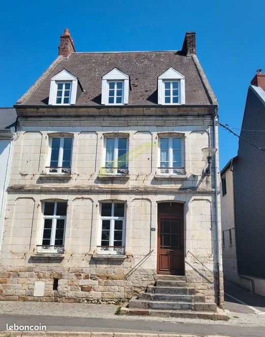 Maison 8 pièces 135 m² · à Pas-en-Artois · 135 m² · 157 500 €