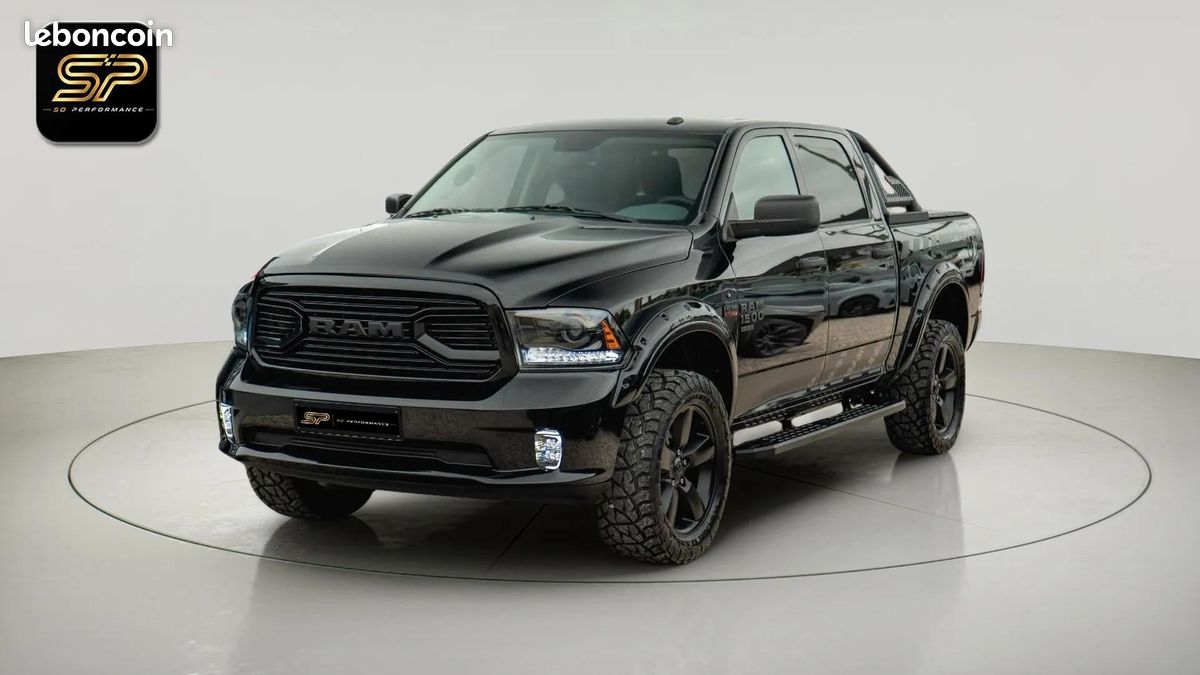 Dodge RAM 5.7 V8 HEMI 4x4 * Pack Offroad Nuit * LED * AHK * 6 Places (image 1)