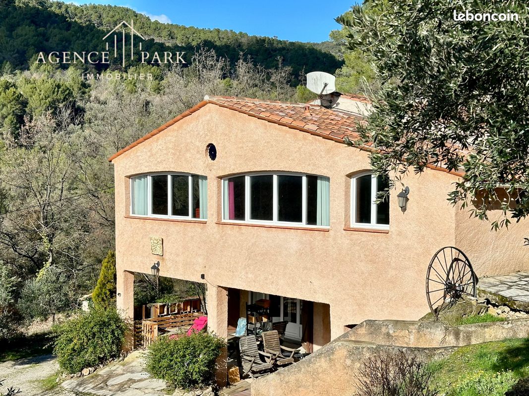 Maison 7 pièces 177 m² · à Callas · 177 m² · 450 000 €