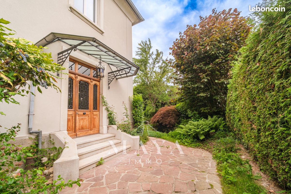 Maison 7 pièces 181 m² · à Brunstatt-Didenheim · 181 m² · 759 000 €