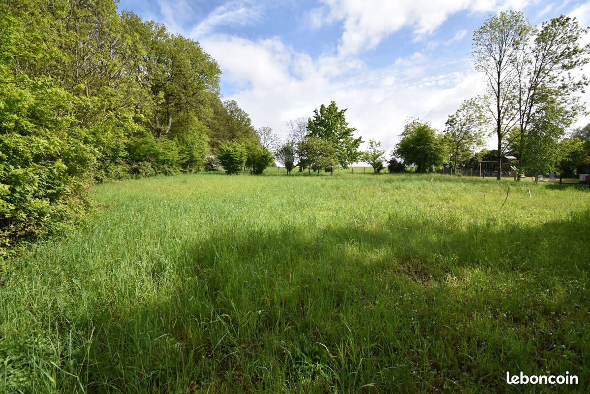 Terrain 1776 m² · à Luigny · 1 776 m² · 35 000 €