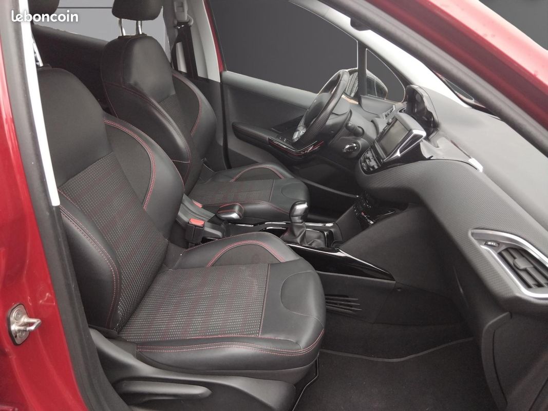 PEUGEOT 2008 1.6 BlueHDi 100Ch GT Line Garantie 12 mois (image 8)
