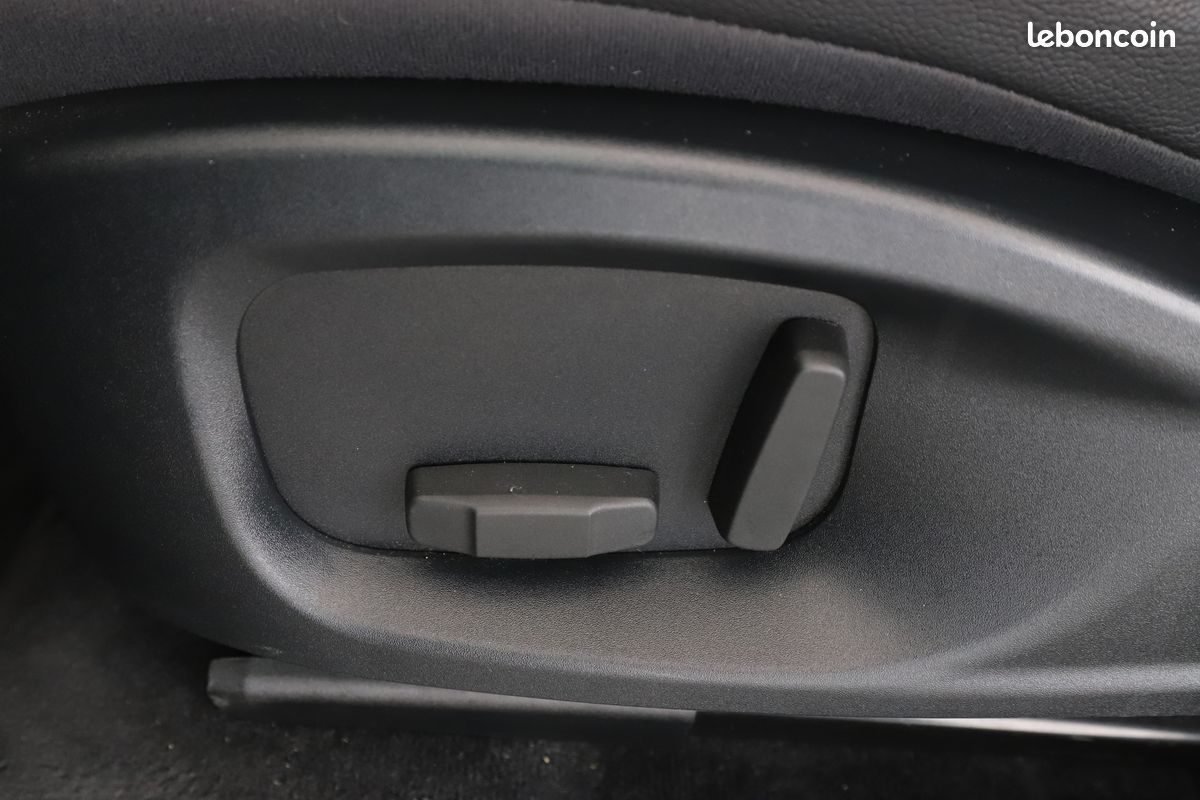 Jaguar E-Pace D180 AWD S BVA 180 ch (image 23)