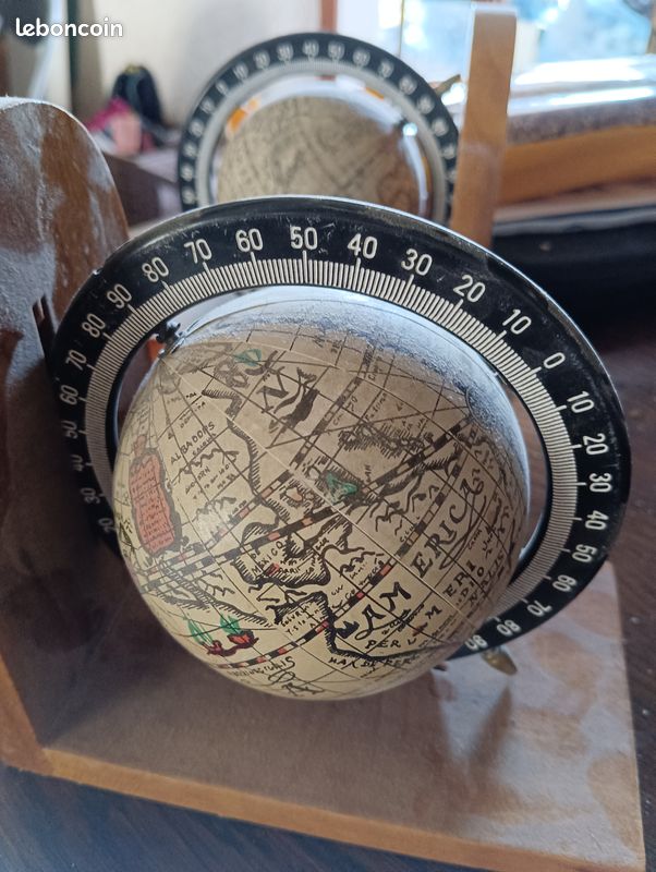Globes du monde serre livres (image 3)