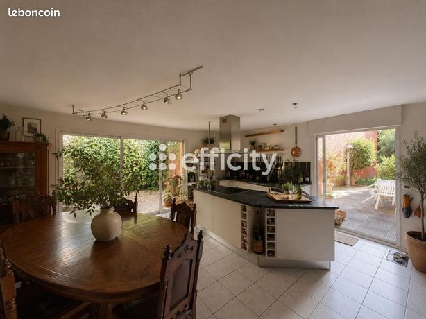 Maison 5 pièces 172 m² — 4