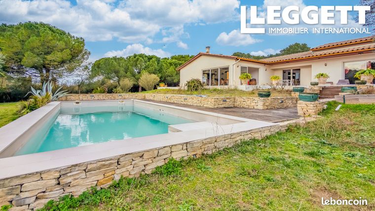 Maison 7 pièces 300 m²