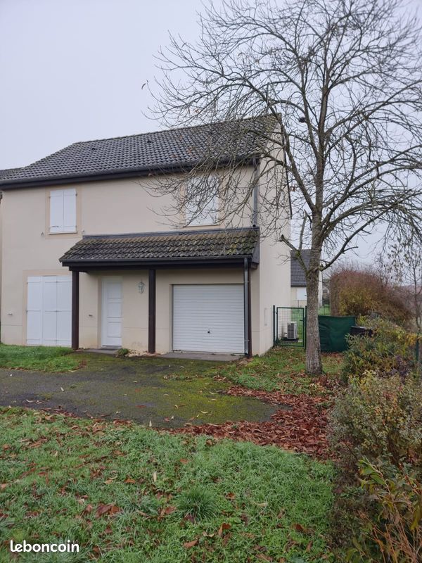 Maison 5 pièces 96 m² · à Avord · 96 m² · 870 €/mois
