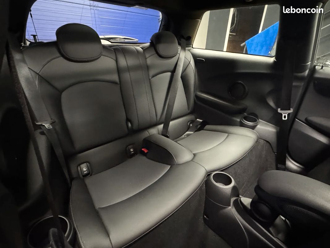 MINI Cooper S 2.0L 192ch Edition Greenwich - Toit ouvrant - Suivi complet - Bande blanche Fournie neuve - 2020 (image 12)